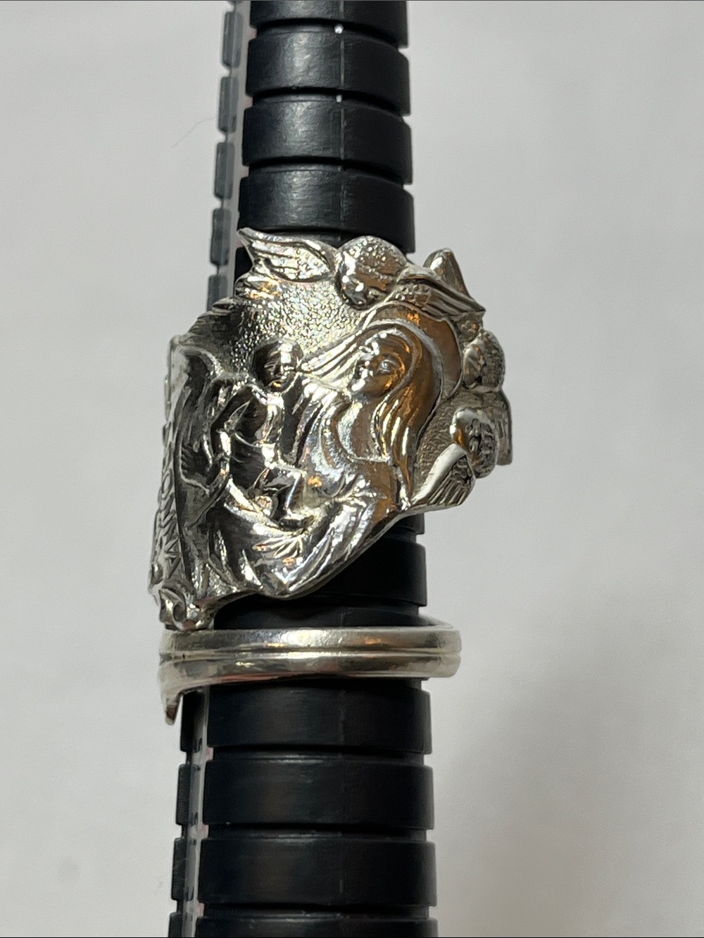 Sterling Silver Ornate Angel MADONNA & Child Spoon Ring 
Size 5.5